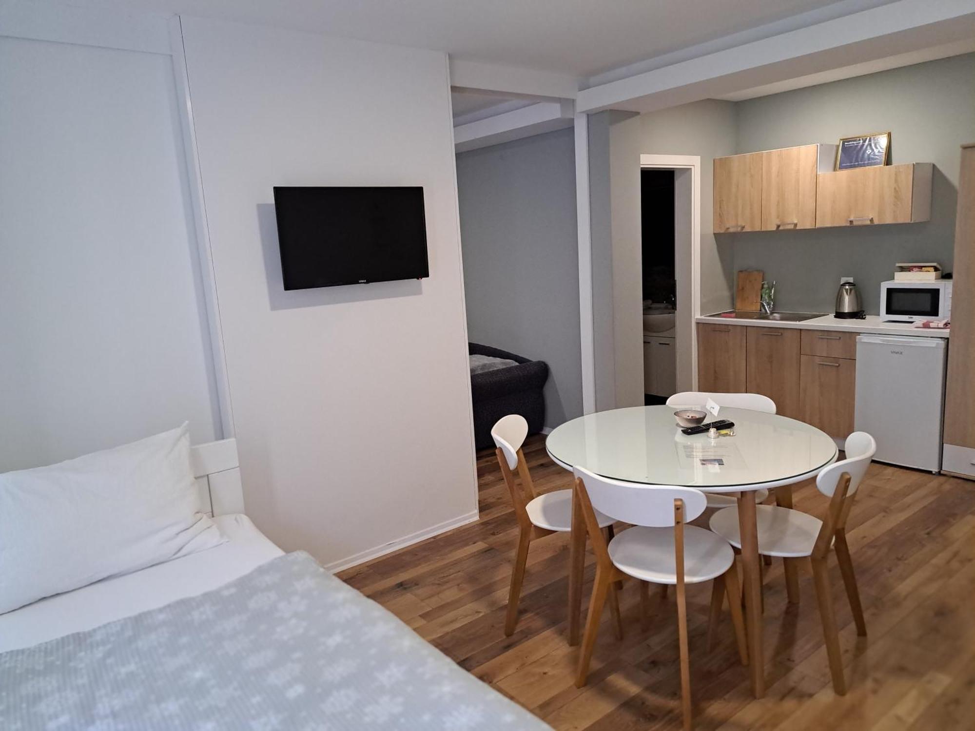 Villa Flower With Free Onsite Parking 모스타르 외부 사진
