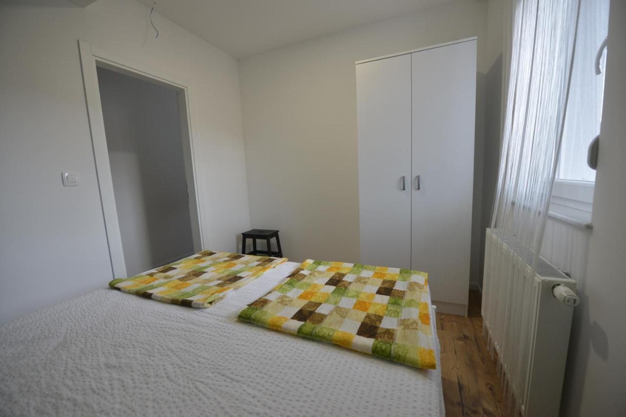 Villa Flower With Free Onsite Parking 모스타르 외부 사진